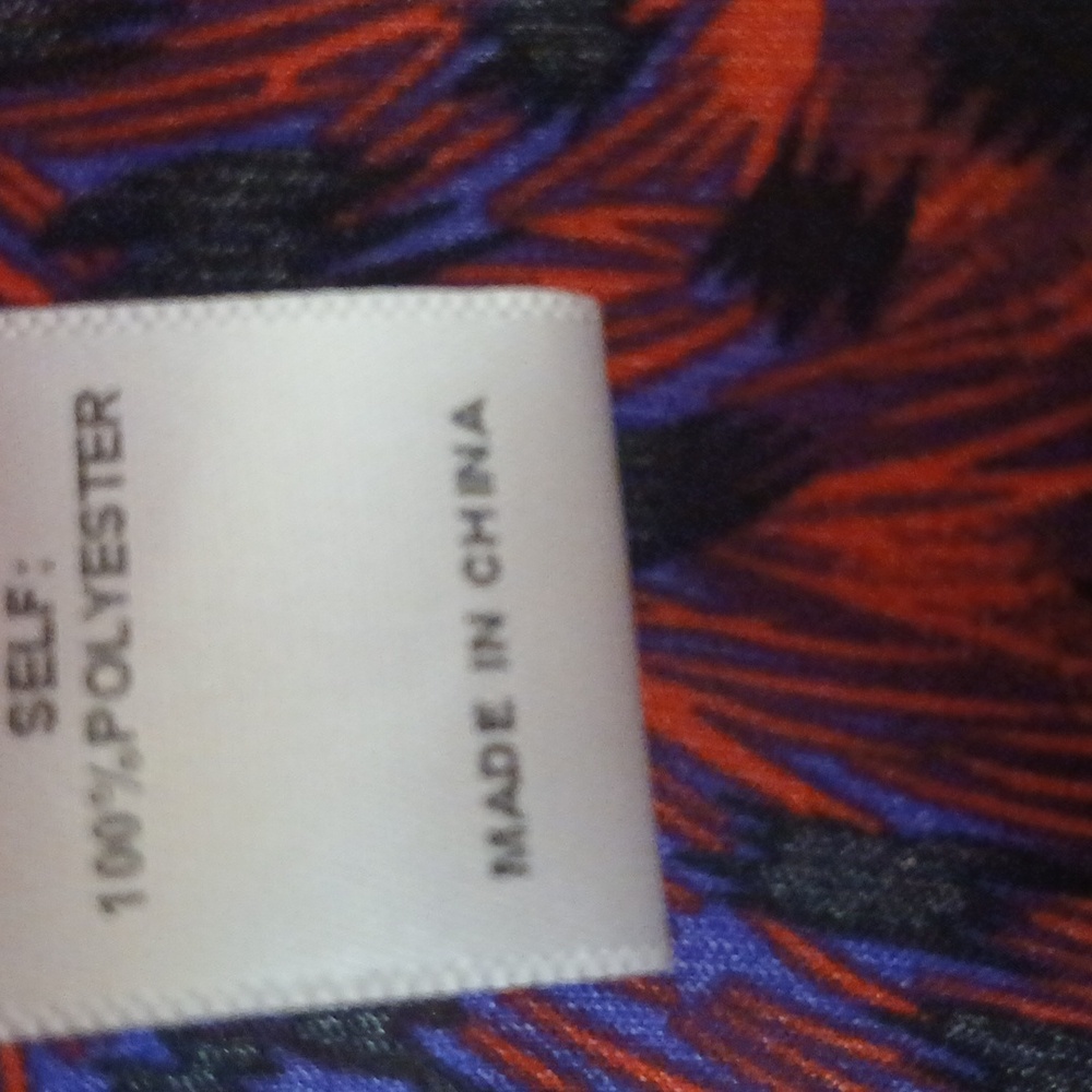Jodifl Women Vibrant Red Blue Patterned Dress size Medium NWT - Picture 7 of 7
